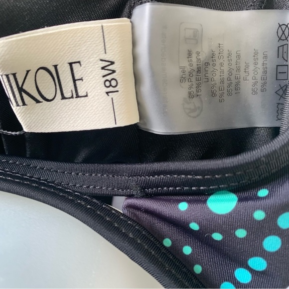 Women’s Blue and Black Swimsuit top with Sporty NWT - Picture 5 of 6